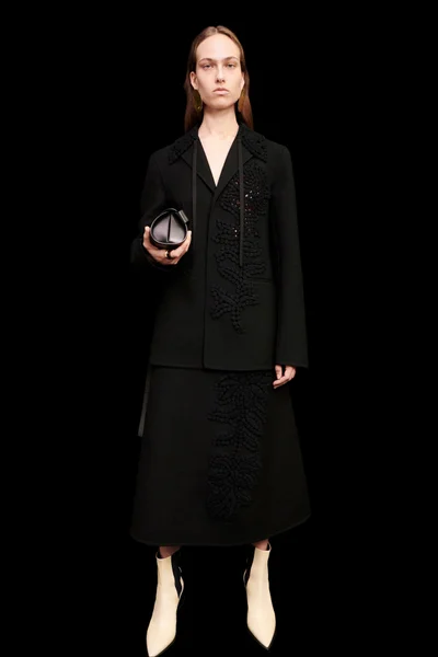 Look 50